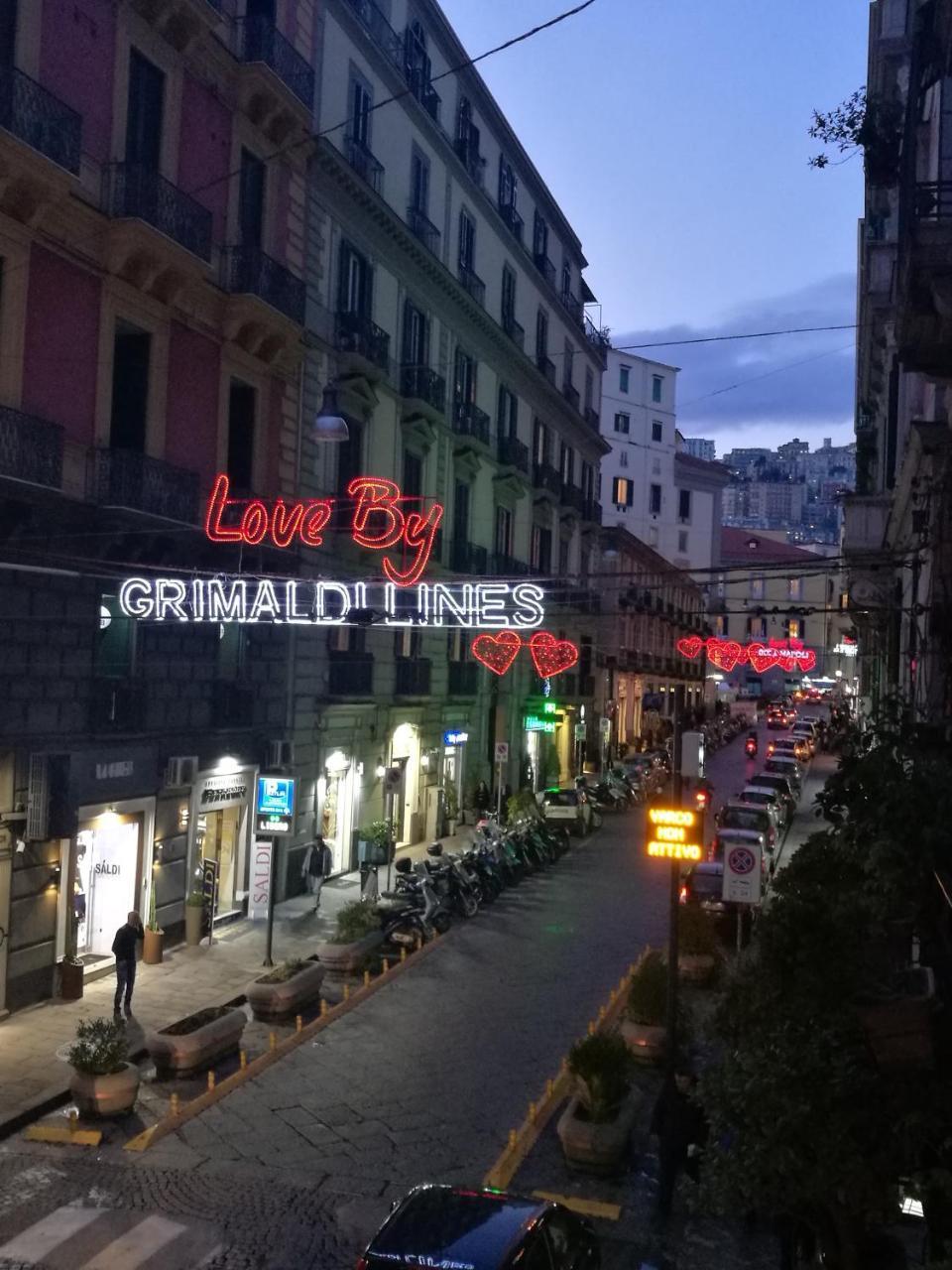 نابولي Bed Morelli 49 , Chiaia المظهر الخارجي الصورة